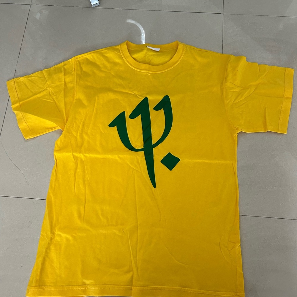 Club med Brazil NEW Yellow Graphic T-Shirt